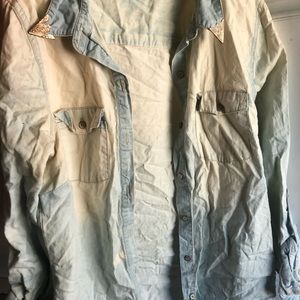 Mid sleeve button up